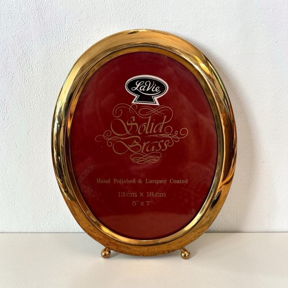 VTG La Vie Solid Brass Oval Picture Frame Hand Polished & Lacquer Footed 5 X 7